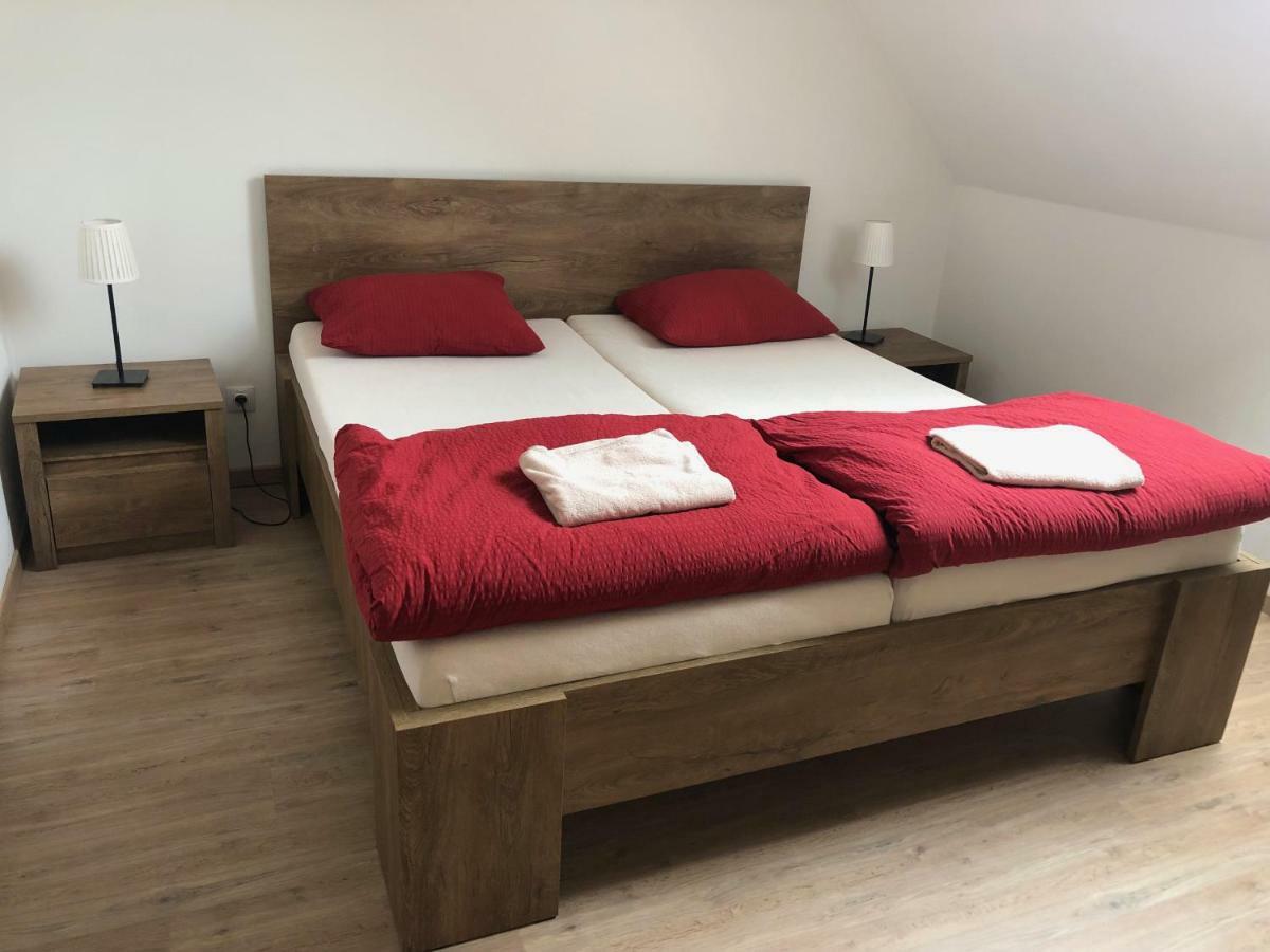 U Vinarstvi Hotel Mutěnice Kültér fotó